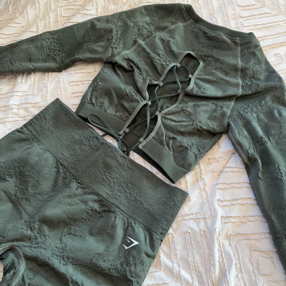 Gymshark Olive Green Seamless Leggings & Long Sleeve Crop Set